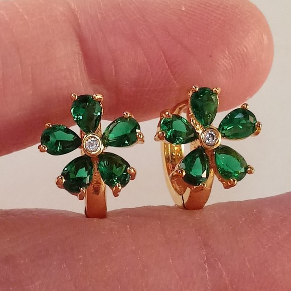 18K Yellow Gold Plated Flower Emerald Green Diamond Zircon Hoop Huggie Earrings - Picture 3 of 7